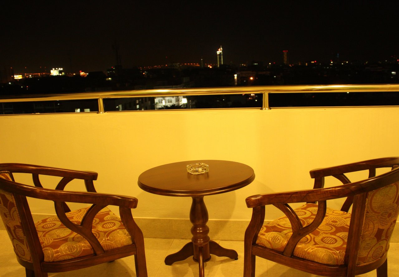 Miloft Sathorn Hotel 7