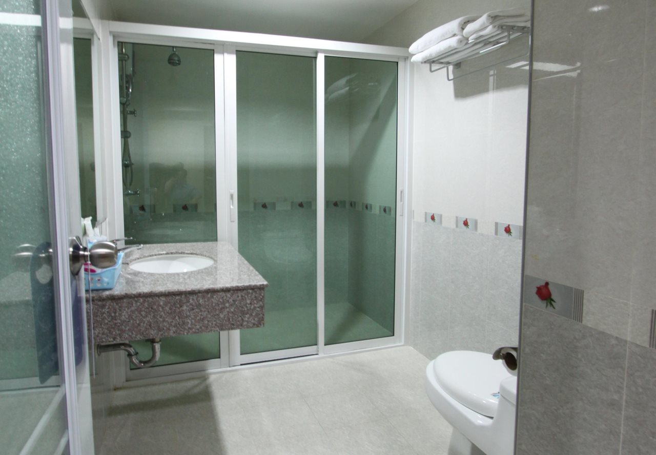 Miloft Sathorn Hotel 9