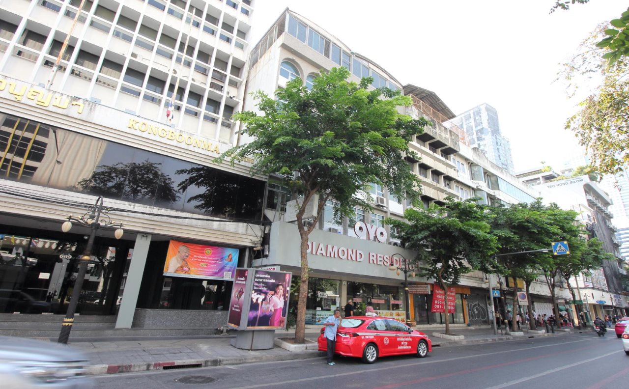 OYO 102 Diamond Residence Silom 11