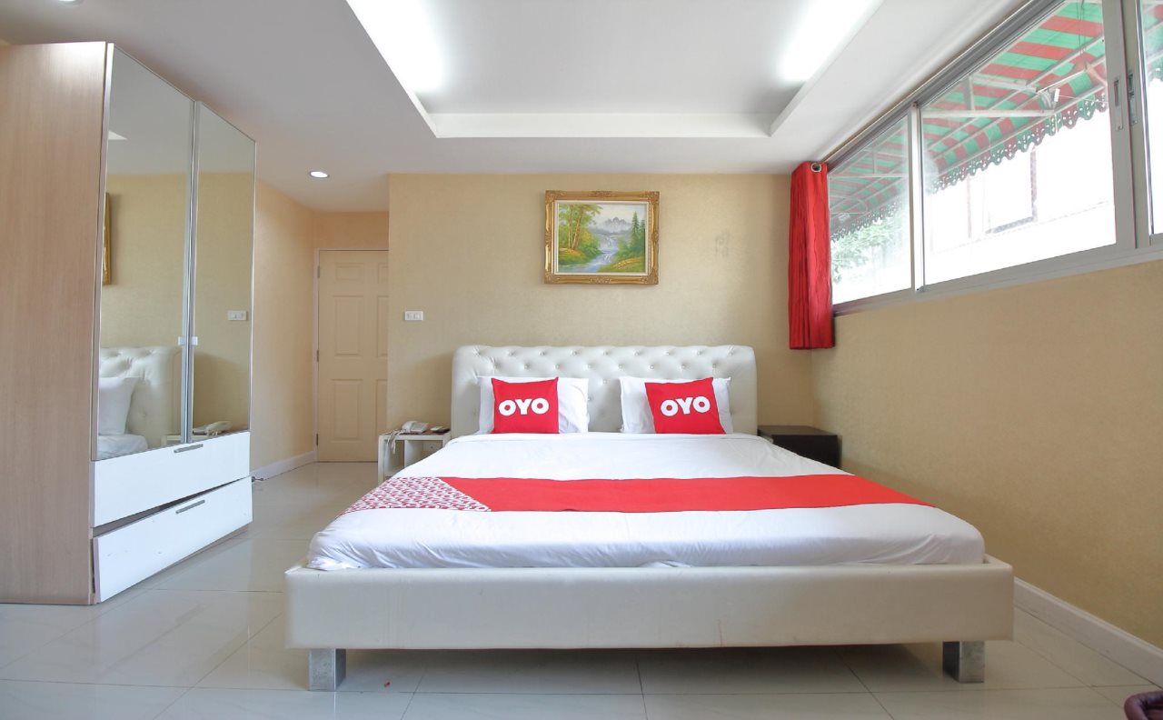OYO 102 Diamond Residence Silom 23