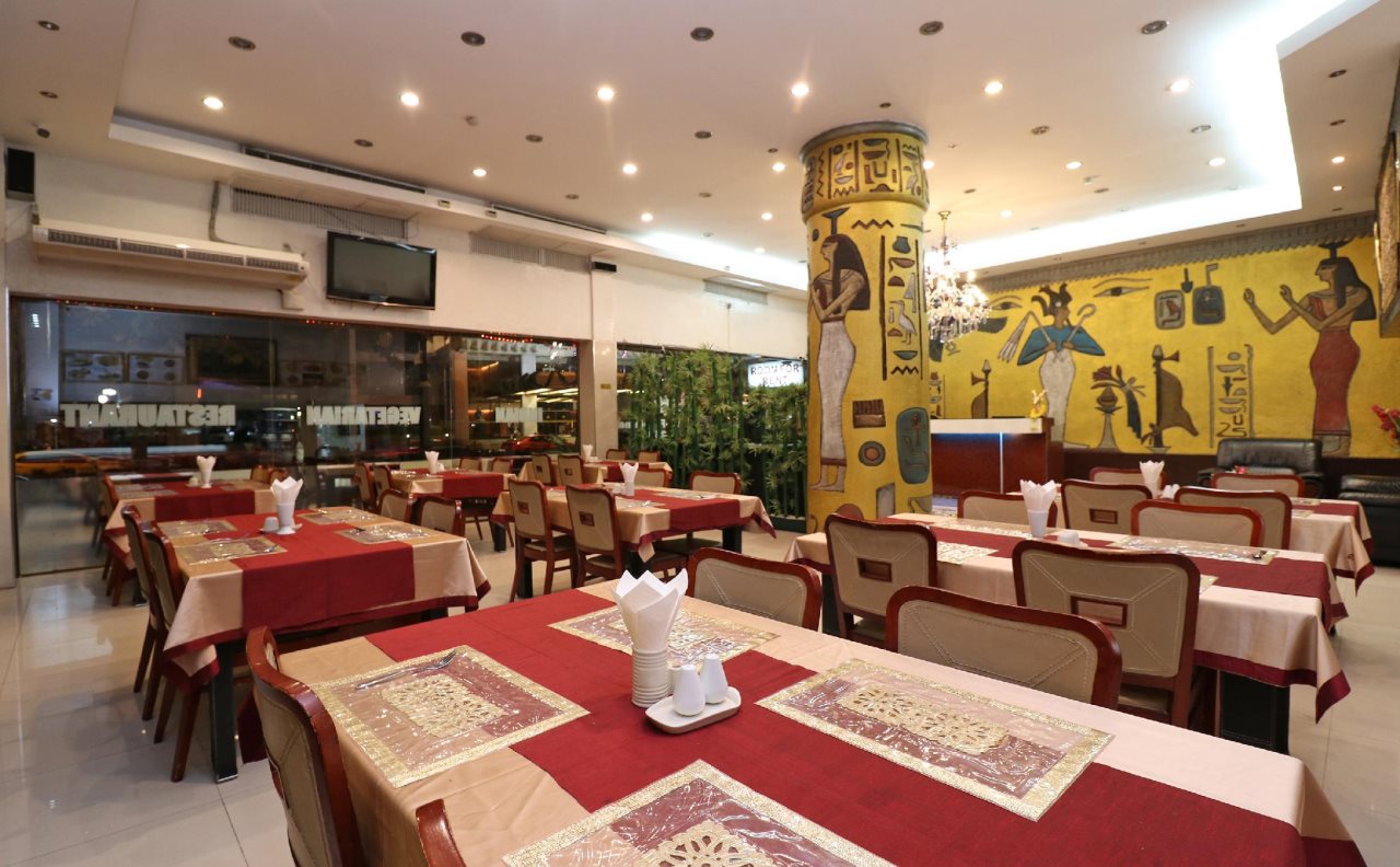 OYO 102 Diamond Residence Silom 4