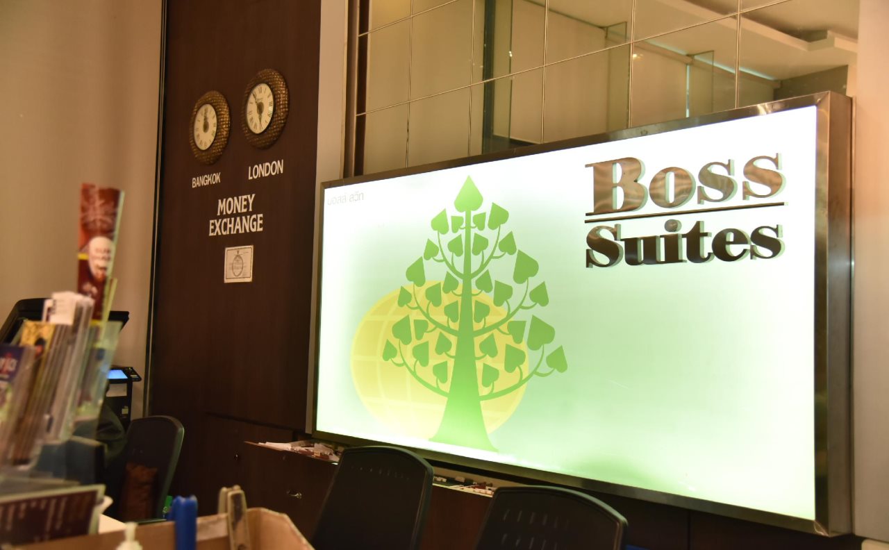 Boss Suites Nana Hotel 18