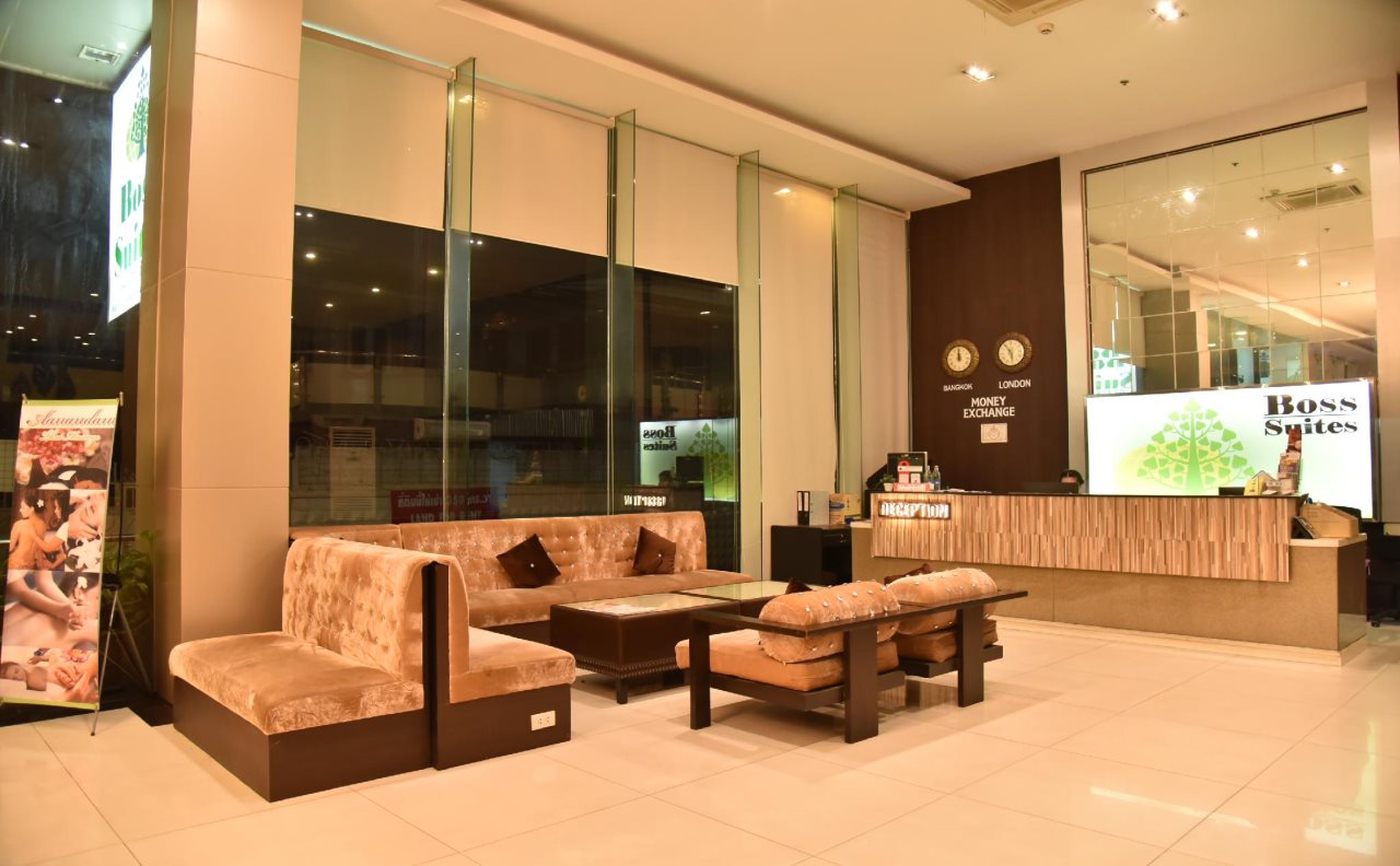 Boss Suites Nana Hotel 21