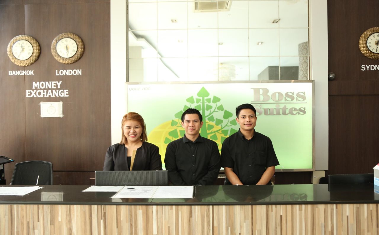 Boss Suites Nana Hotel 8