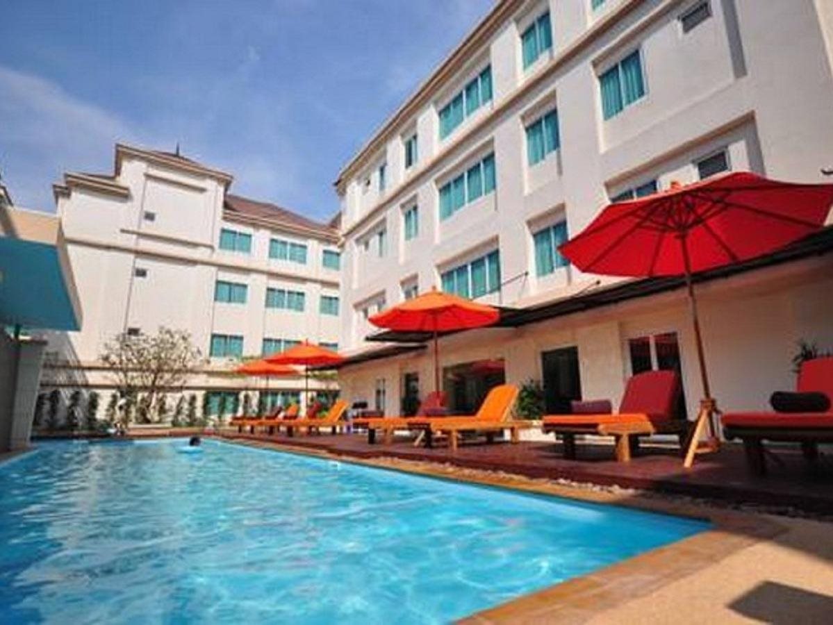Avion Village 1