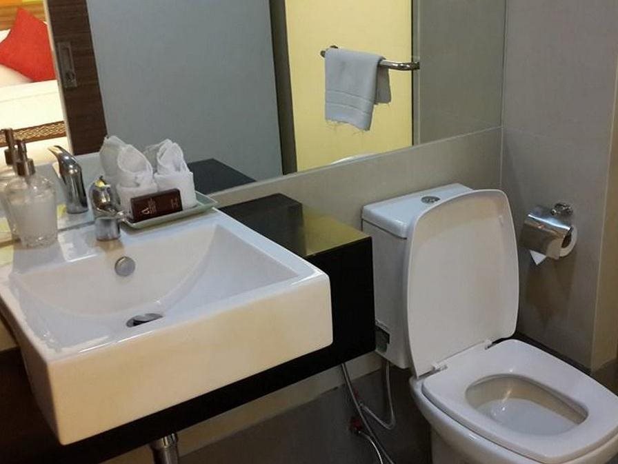 Studio Asoke 8