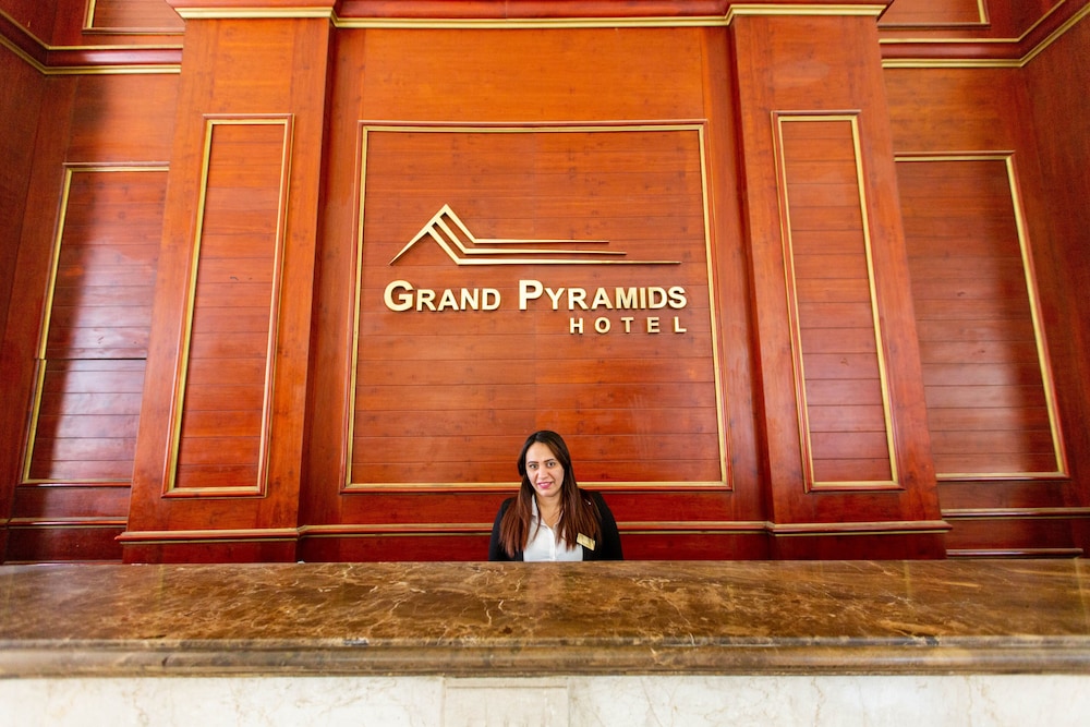 Grand Pyramids Hotel 1
