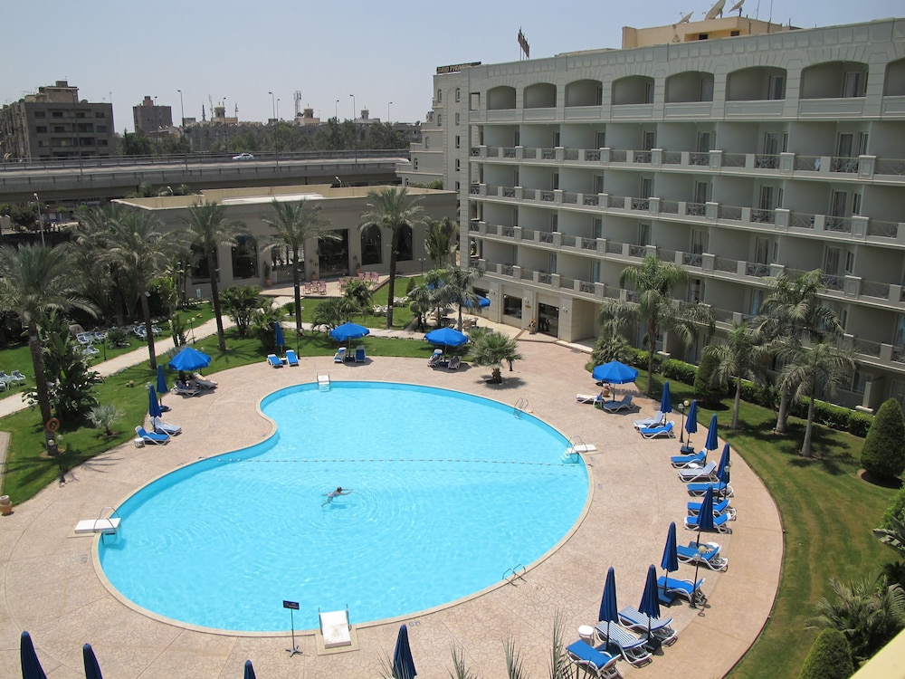 Grand Pyramids Hotel 13