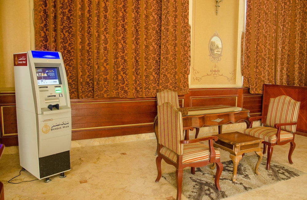 Grand Pyramids Hotel 17
