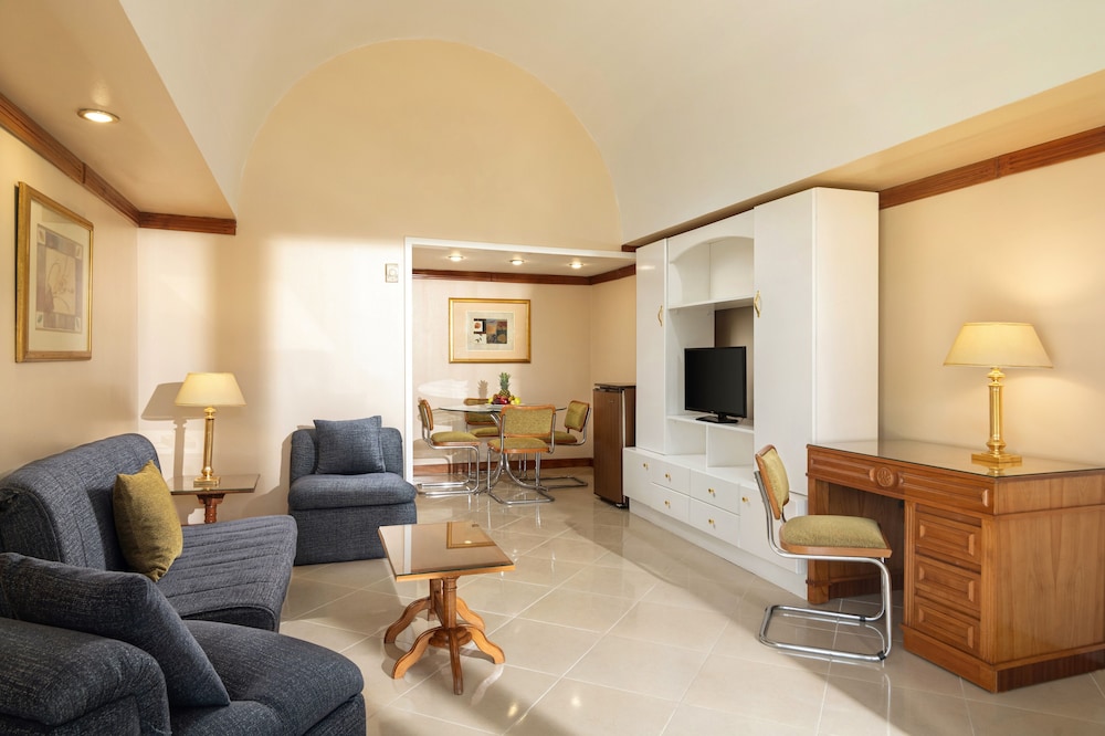 JAZ Pyramids Resort 11