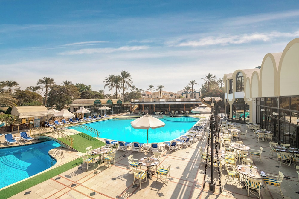 JAZ Pyramids Resort 17