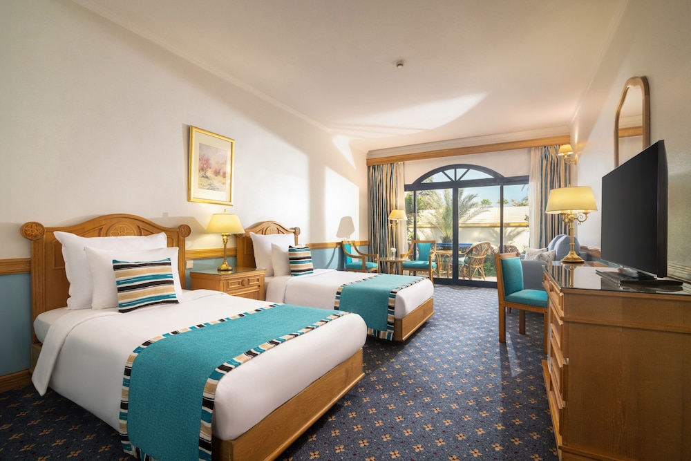 JAZ Pyramids Resort 7