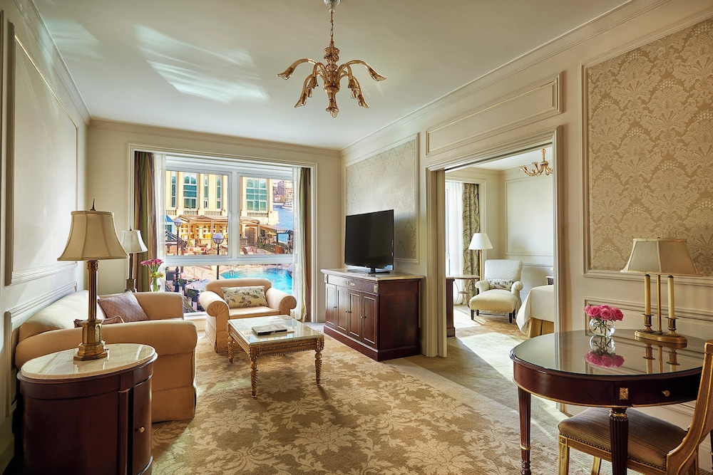 Four Seasons Cairo at the First Residence 6