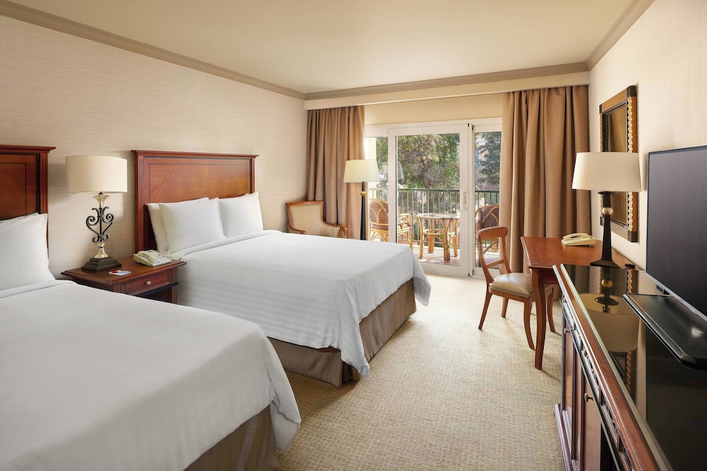Cairo Marriott Hotel & Omar Khayyam Casino 23