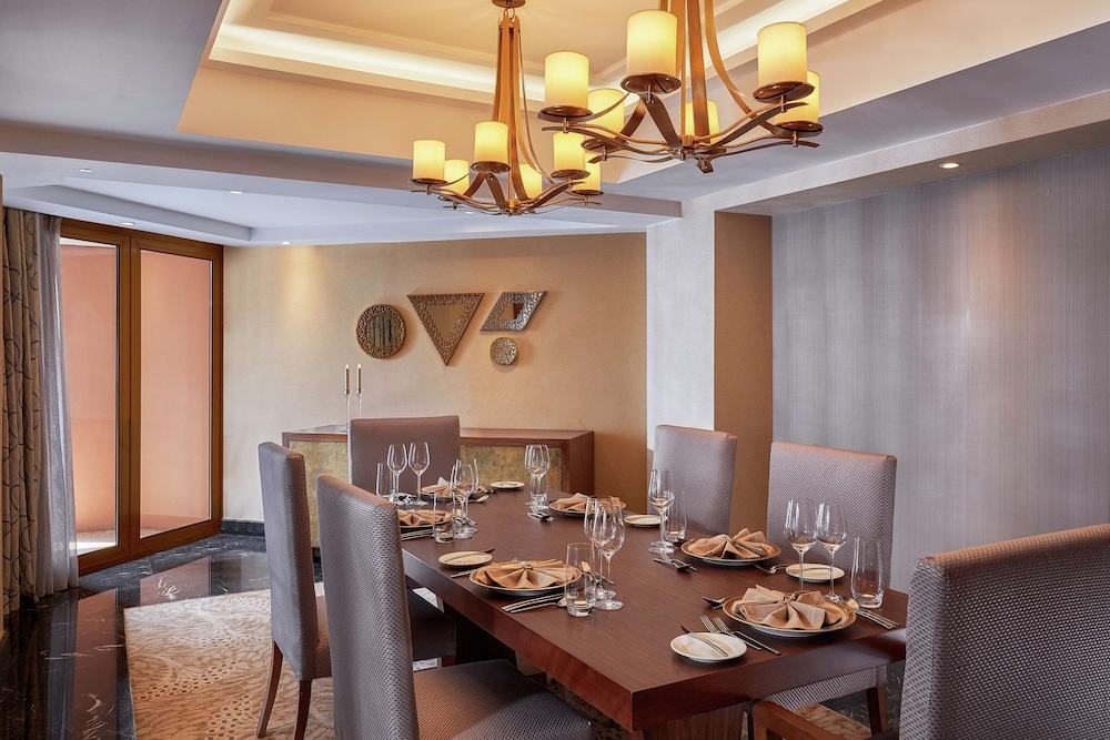 Ramses Hilton 11