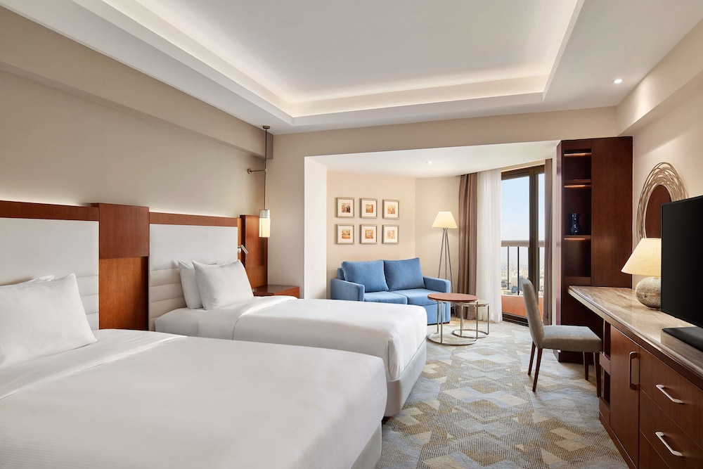 Ramses Hilton 24