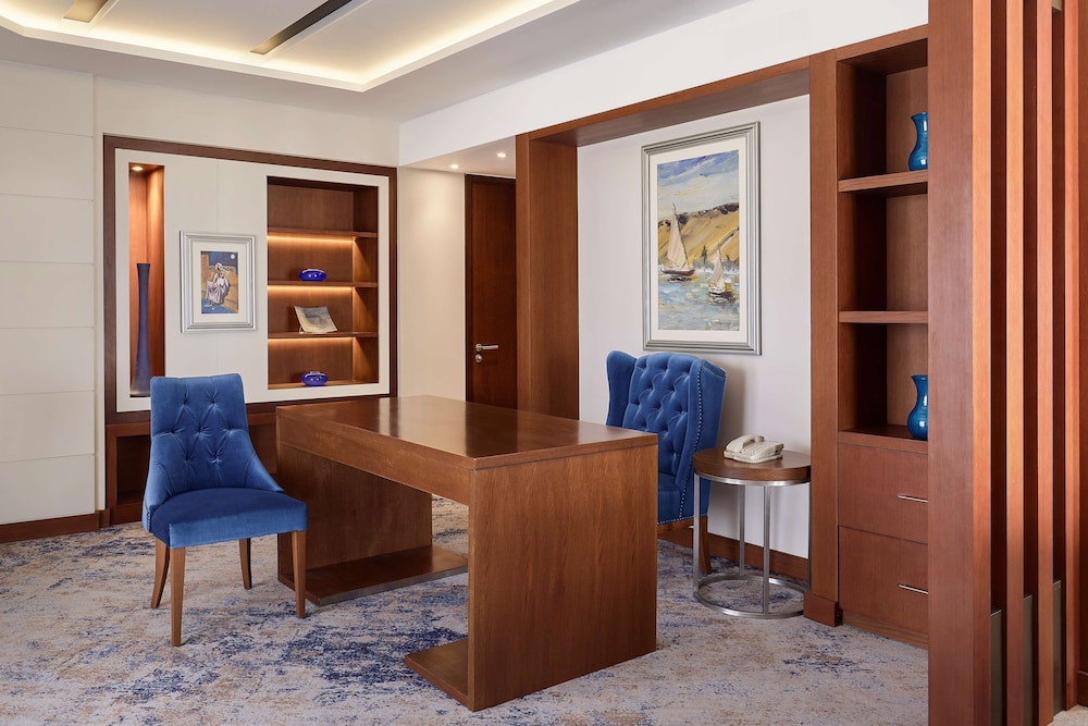 Ramses Hilton 8
