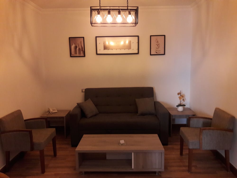 Maadi 23