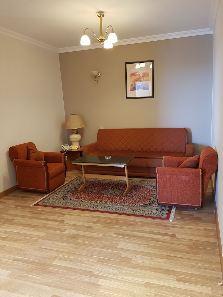 Maadi 22