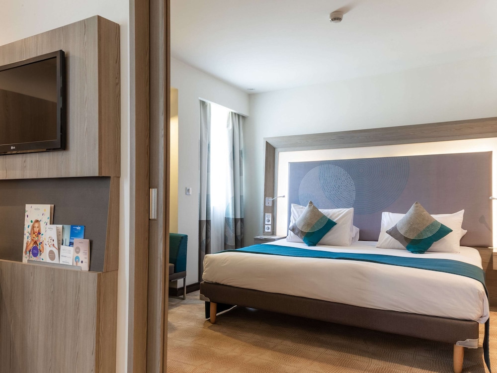 Novotel Cairo Airport 12
