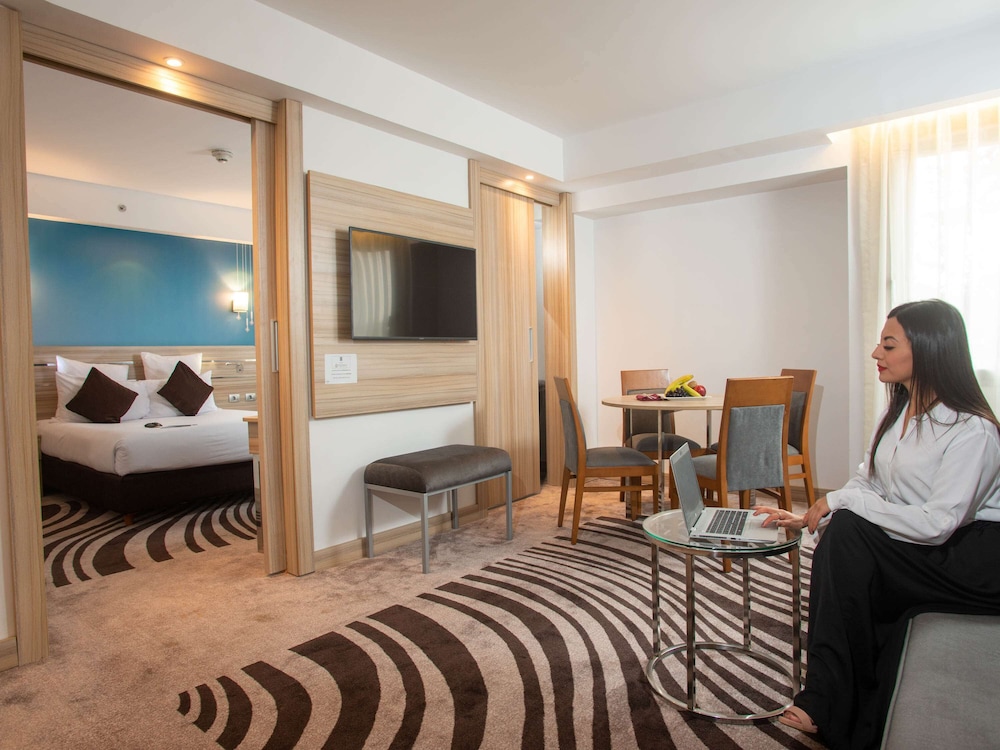 Novotel Cairo Airport 16