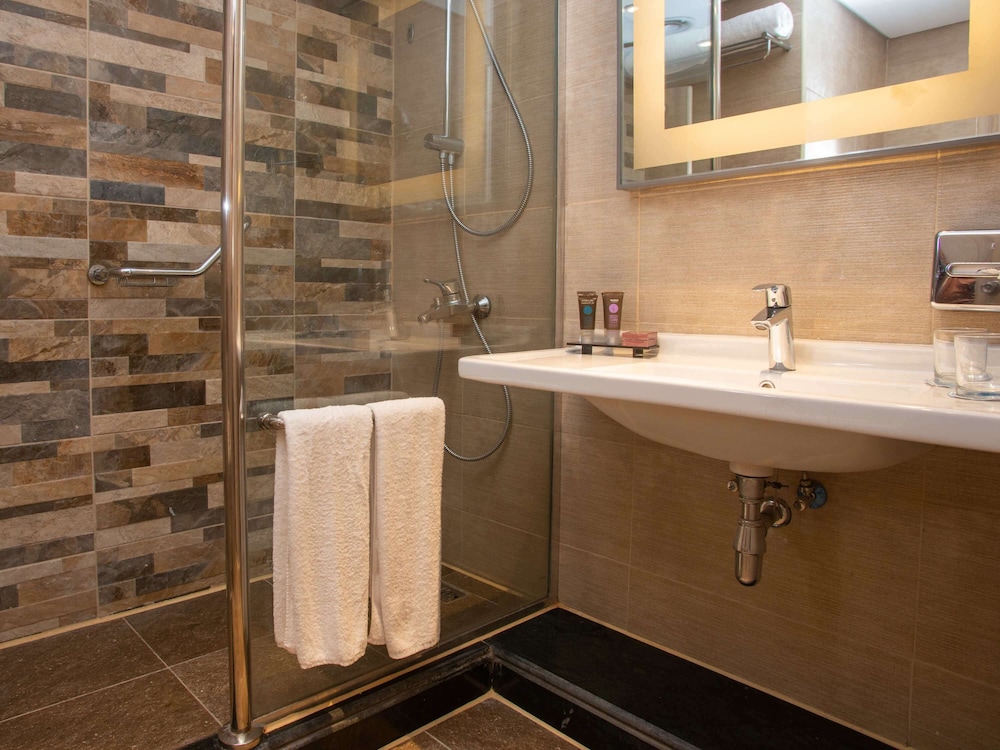 Novotel Cairo Airport 21