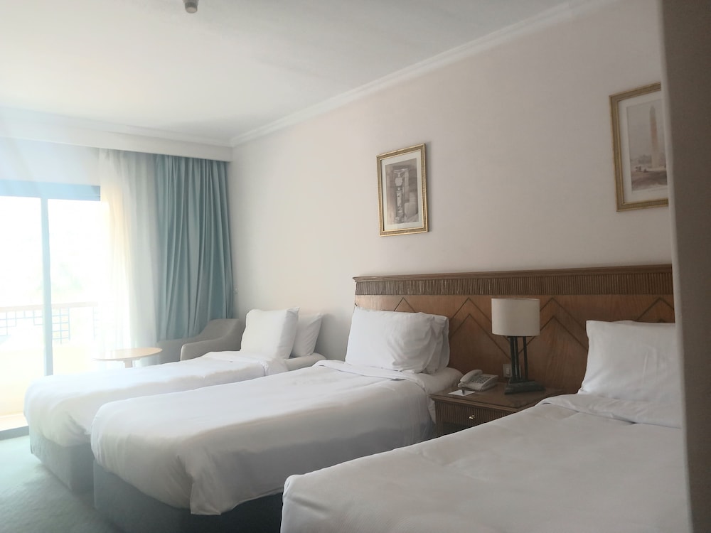 Azal Pyramids Hotel 19