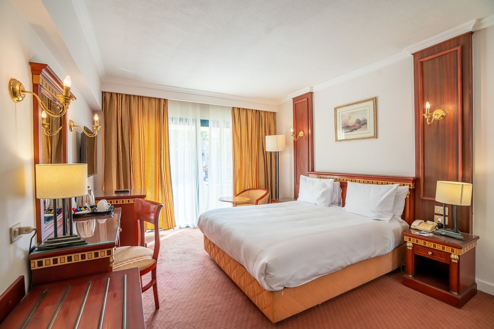 Azal Pyramids Hotel 14