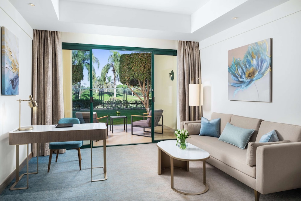 Hilton Pyramids Golf Resort 13