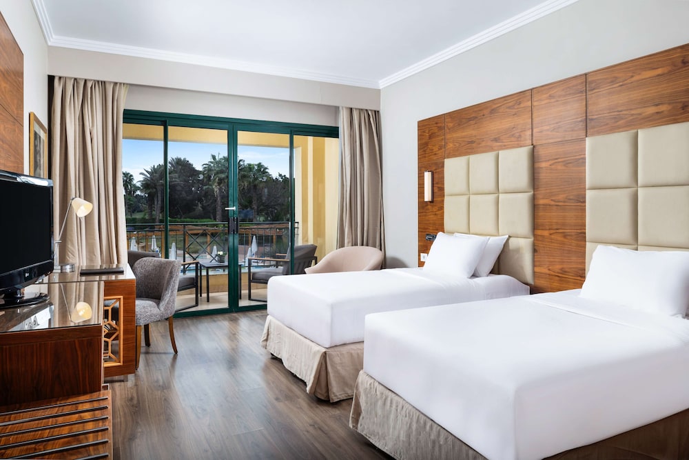 Hilton Pyramids Golf Resort 21