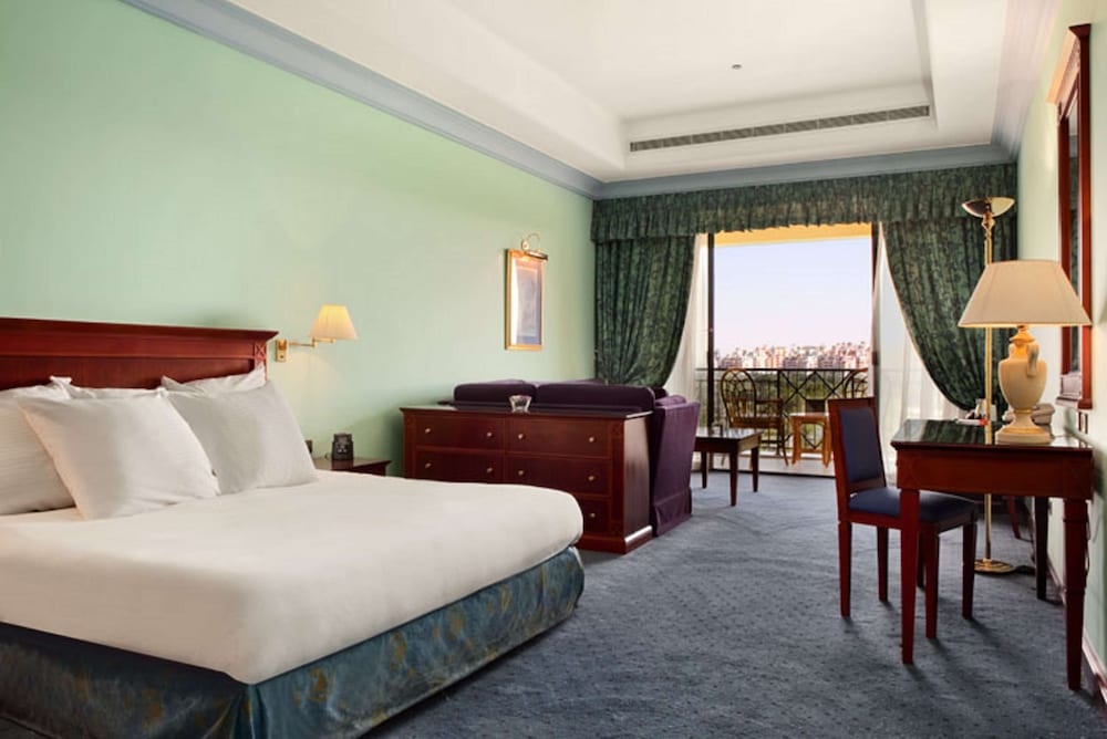 Hilton Pyramids Golf Resort 9