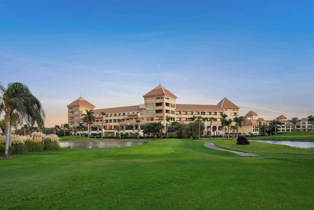 Hilton Pyramids Golf Resort 1