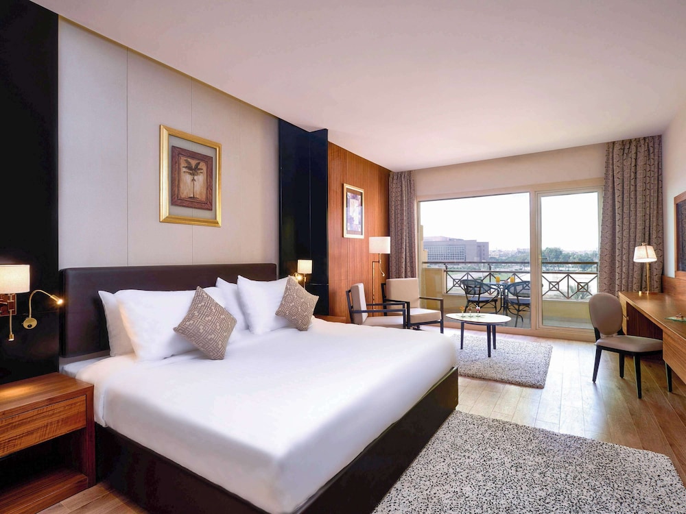 Mövenpick Cairo Media City 22