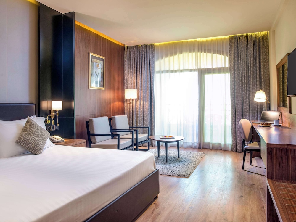 Mövenpick Cairo Media City 19