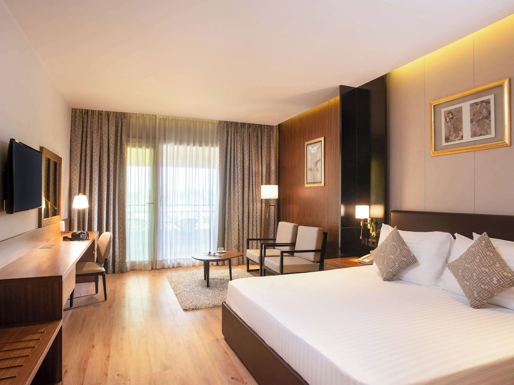 Mövenpick Cairo Media City 16