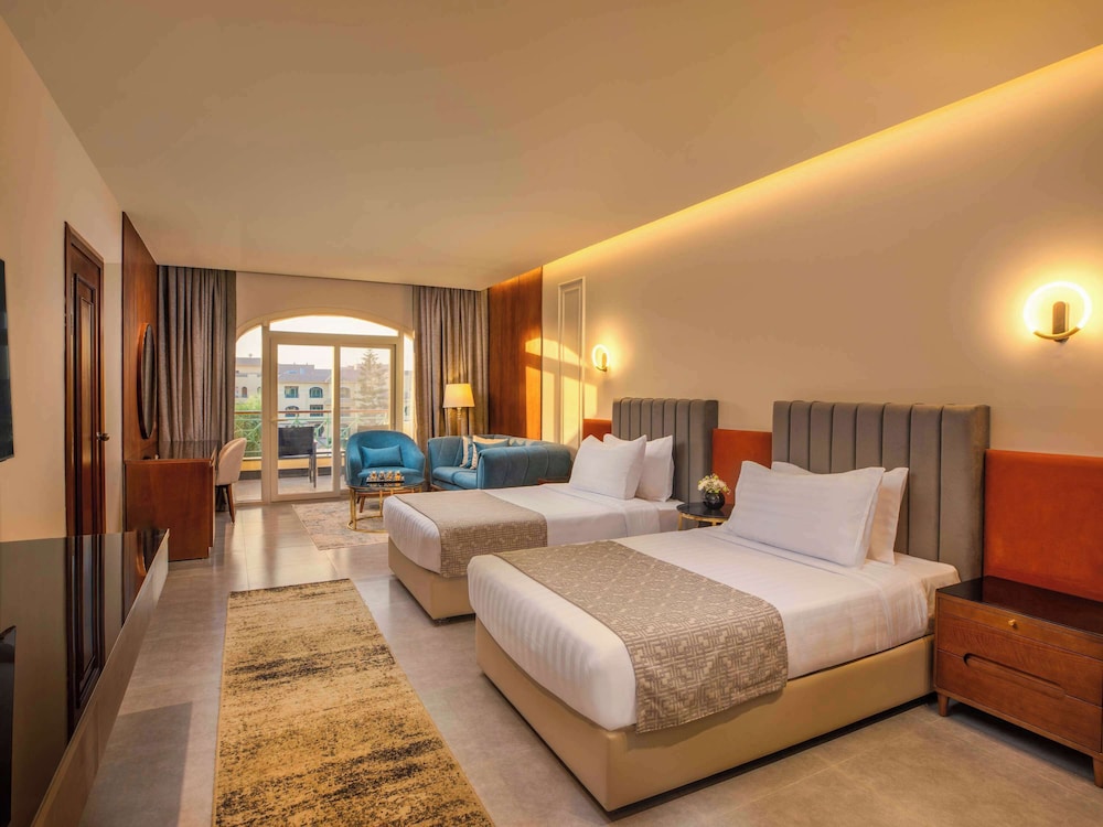 Mövenpick Cairo Media City 4
