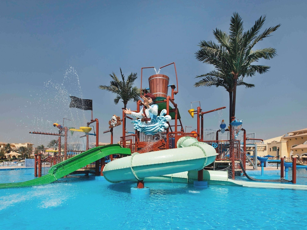 Mövenpick Cairo Media City 11