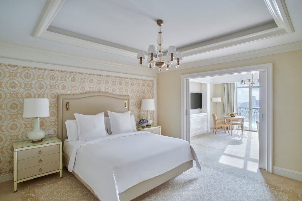 Four Seasons Hotel Cairo at Nile Plaza 8