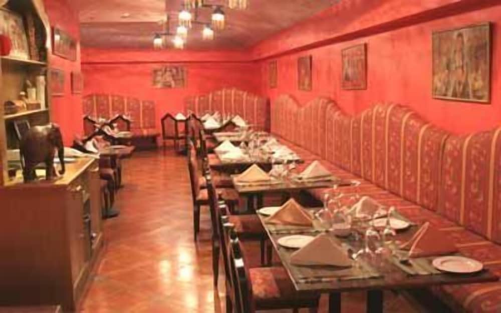 Golden Carven Hotel 15