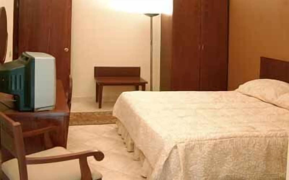 Golden Carven Hotel 3