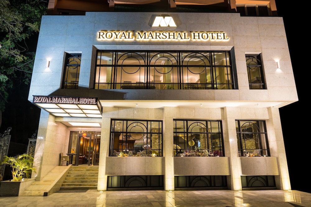 Royal Marshal 1