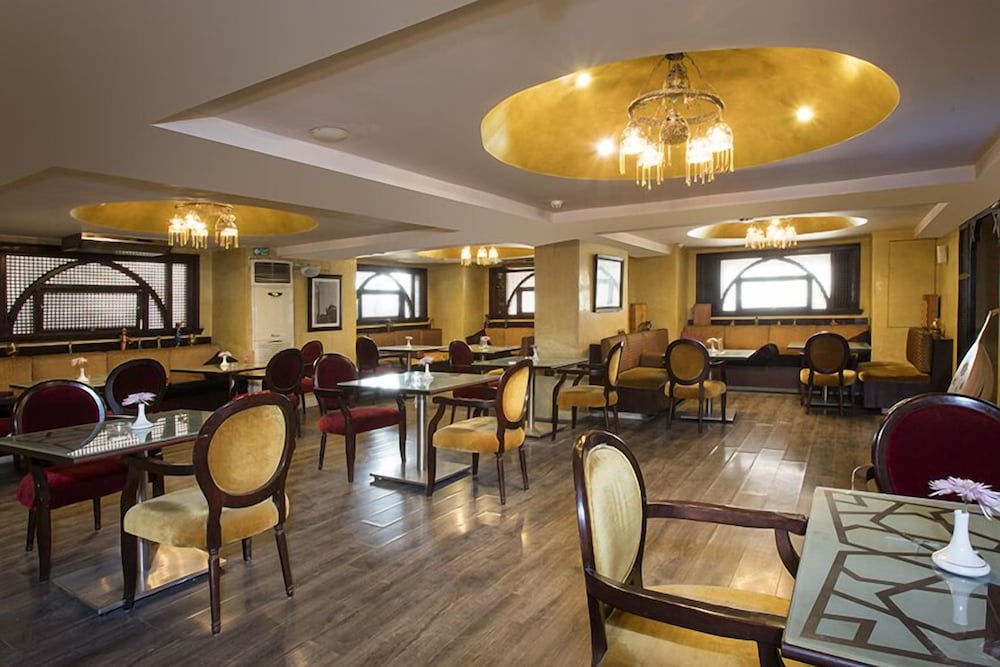 Al Nabila Hotel 11
