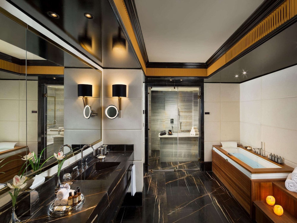 Fairmont Nile City 12