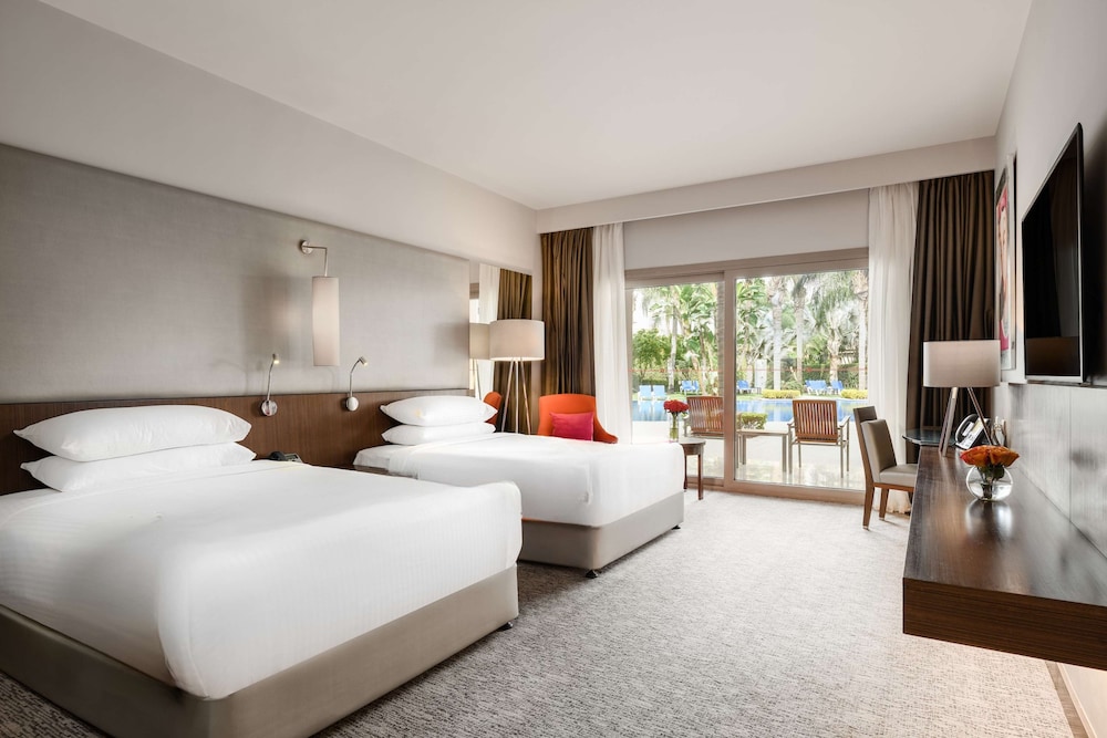 Dusit Thani LakeView Cairo 16