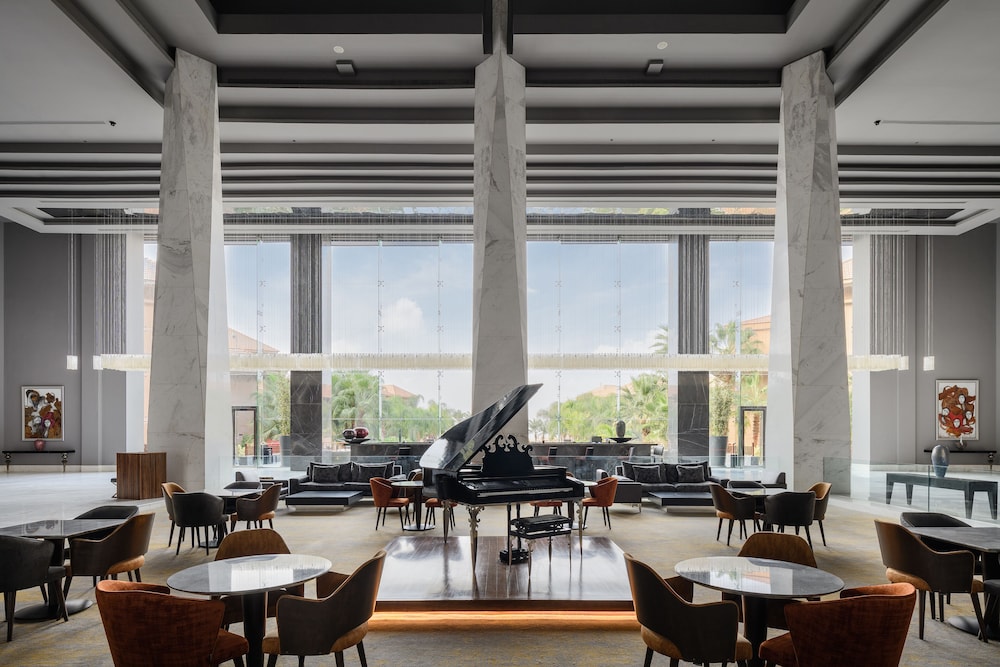 Dusit Thani LakeView Cairo 4