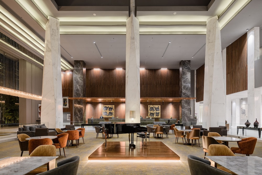 Dusit Thani LakeView Cairo 8
