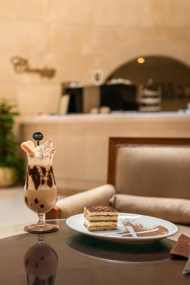 Kempinski Nile Hotel Cairo 9