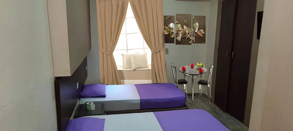 Emerald Hotel 10