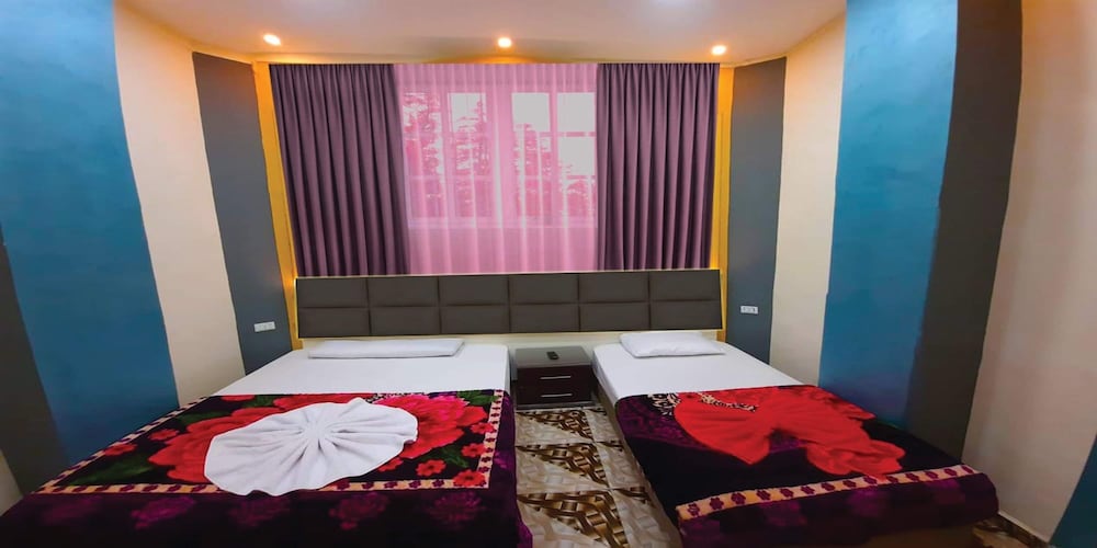 Emerald Hotel 7