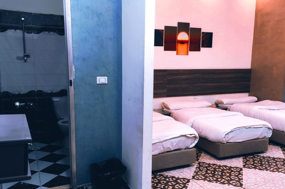 Emerald Hotel 16
